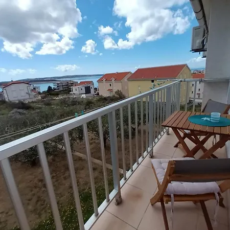 Apartament Niko Povljana